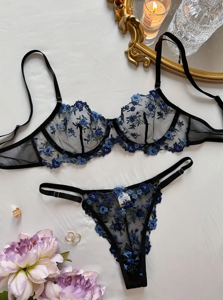 Enchanted blossom noir