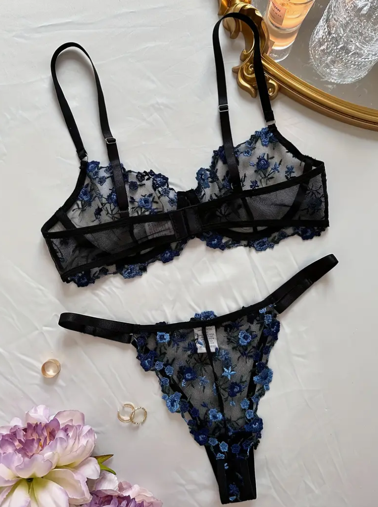 Enchanted blossom noir